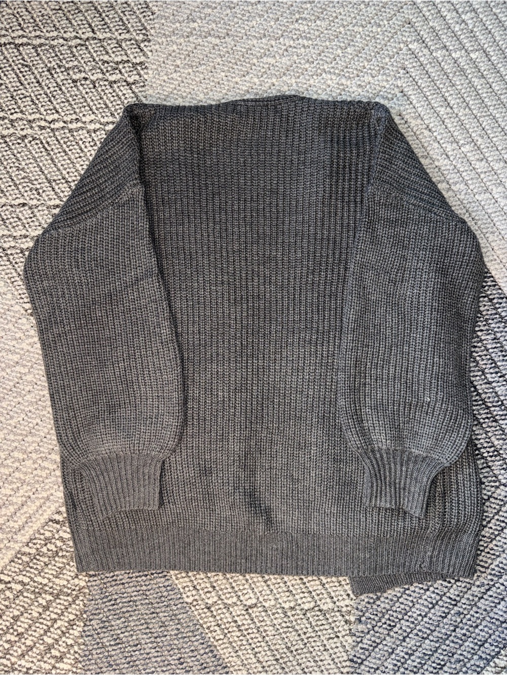 Cozy Open-Front Gray Chunky Knit Cardigan - Picture 9 of 9